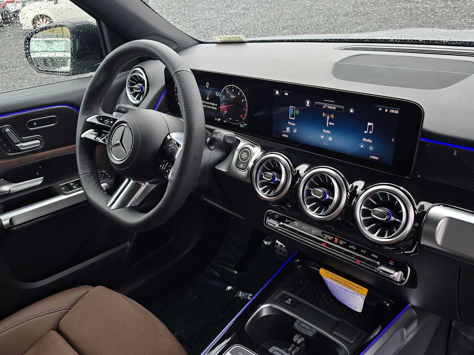 New 2026 Mercedes-Benz GLB 250 4MATIC image 10