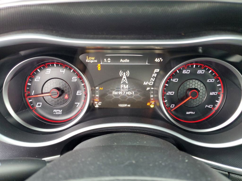 Used 2015 Dodge Charger SXT RWD image 14