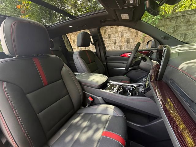 Used 2024 Chevrolet Traverse RS AWD/4WD image 28