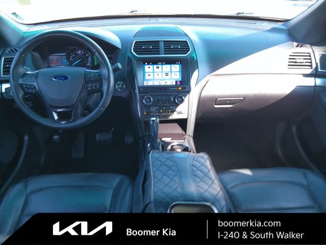 Used 2017 Ford Explorer XLT w/ Equipment Group 202A FWD image 11