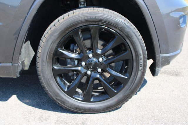 Used 2018 Jeep Grand Cherokee Altitude image 34