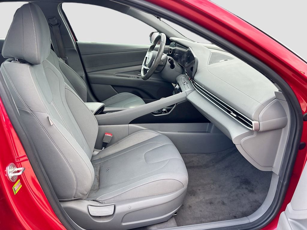 Used 2023 Hyundai Elantra SEL w/ Convenience Package image 27