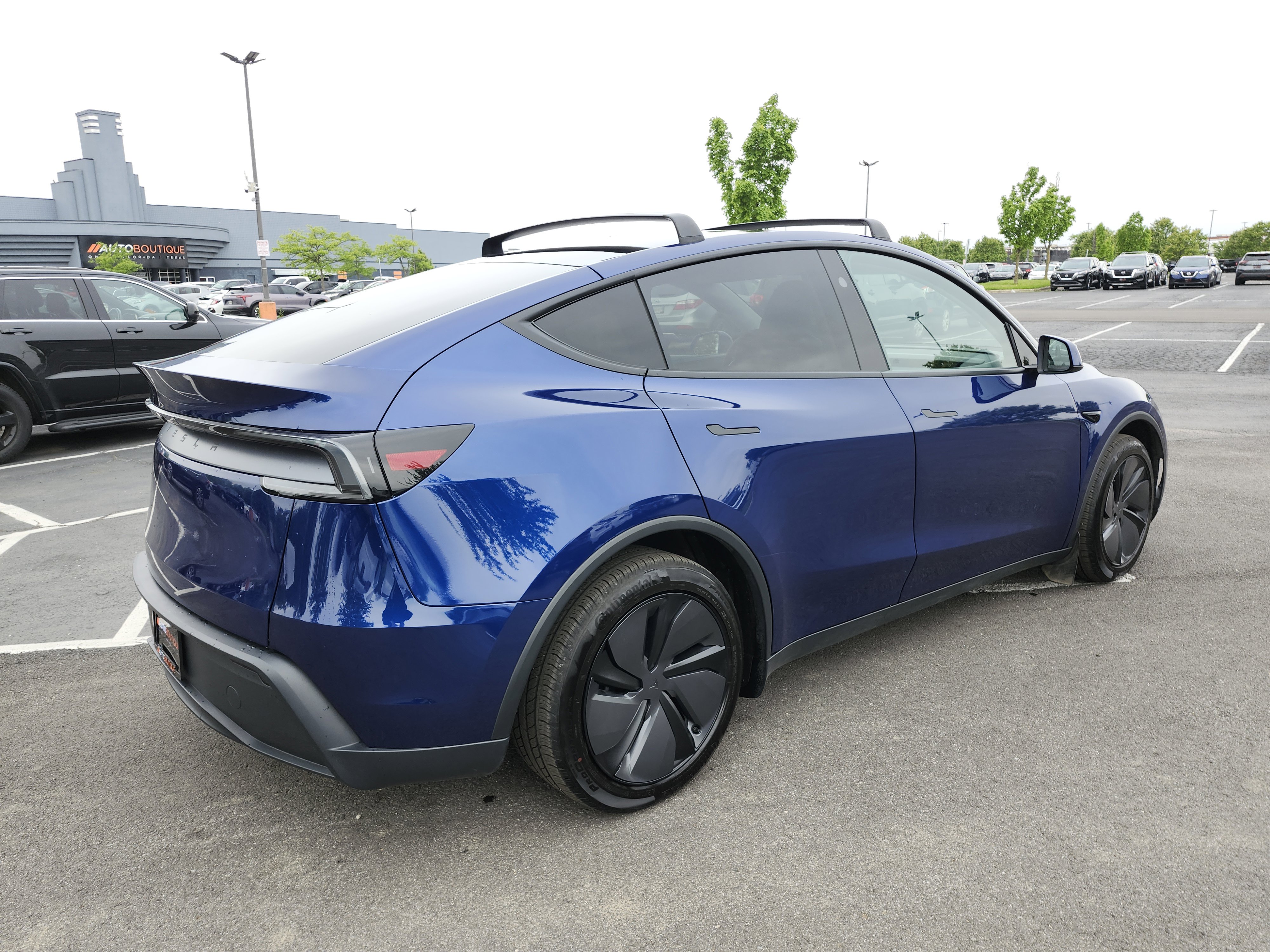 Used 2026 Tesla Model Y 2WD image 16