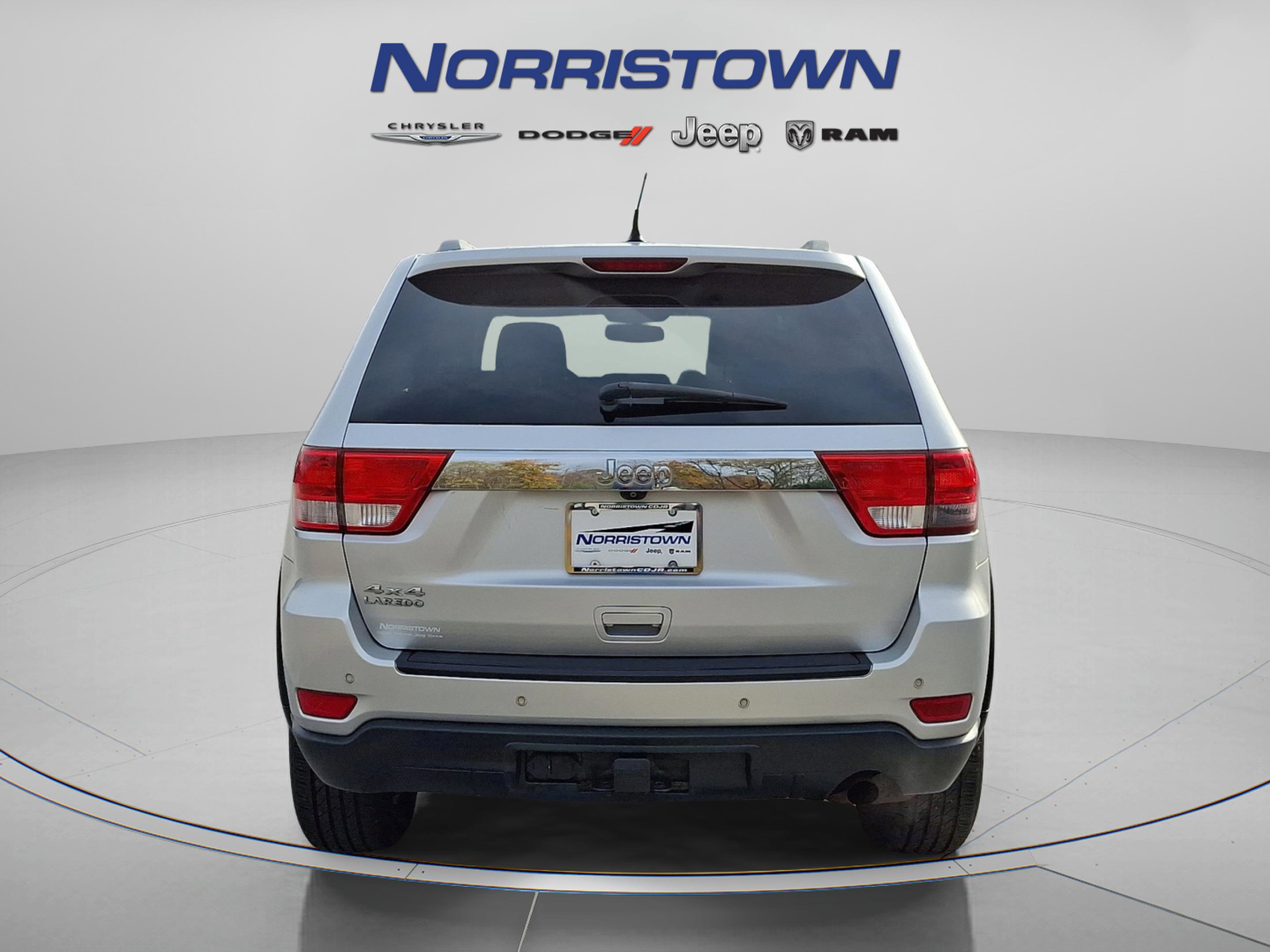 Used 2012 Jeep Grand Cherokee Laredo image 5