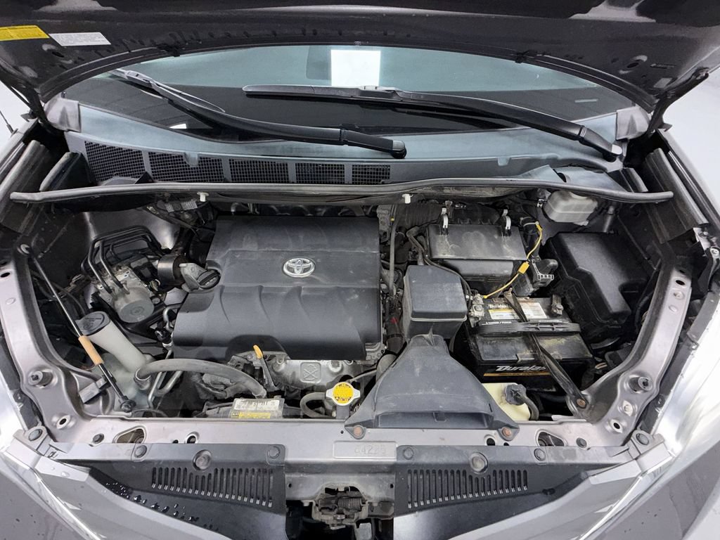 Used 2014 Toyota Sienna XLE AWD/4WD image 19