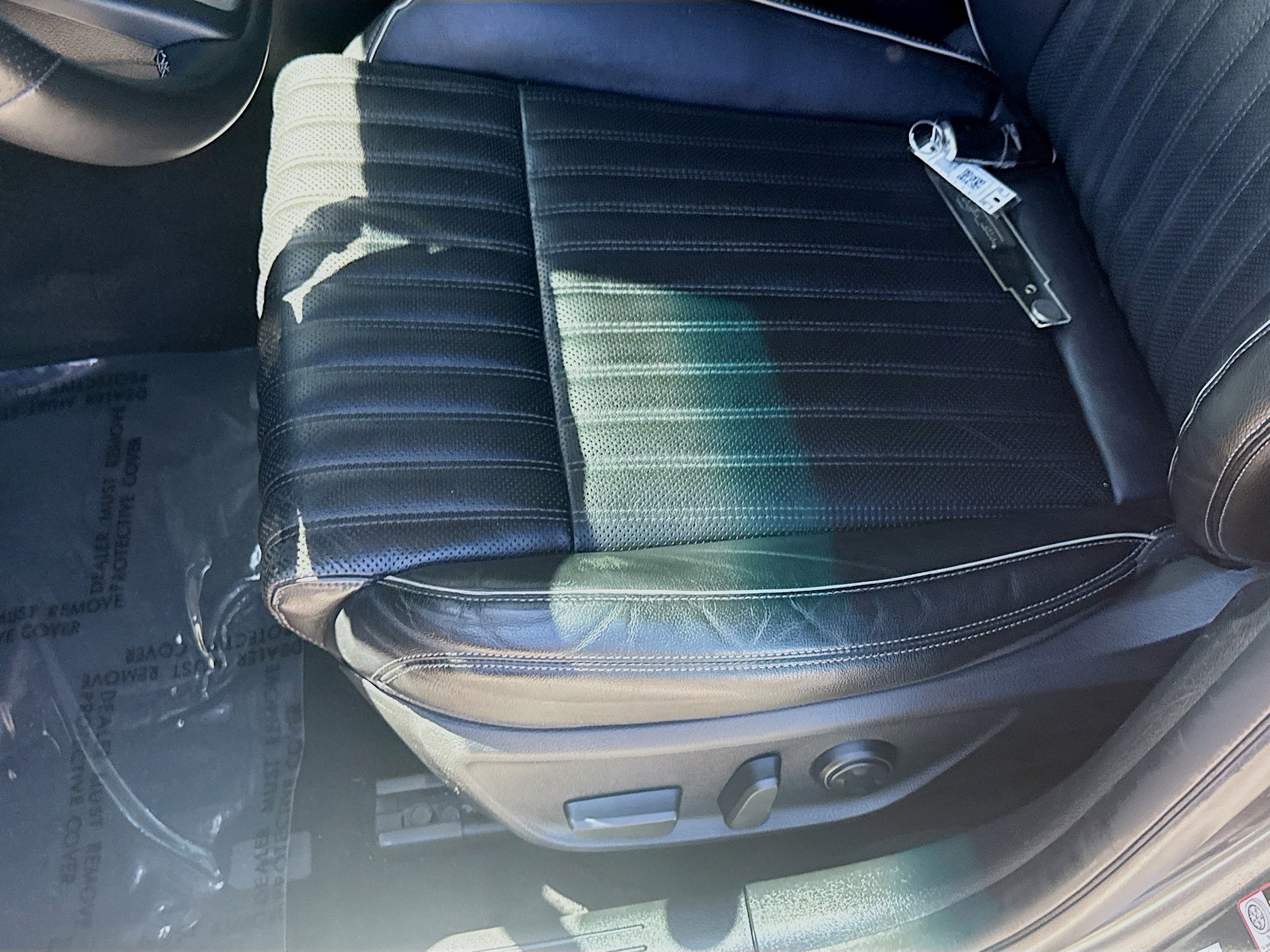 Used 2022 Genesis G70 3.3T image 18