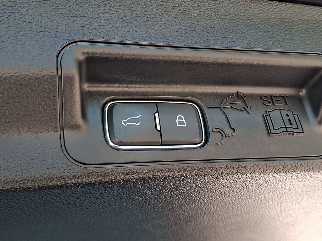 Used 2023 Ford Explorer ST w/ Equipment Group 401A AWD/4WD image 31
