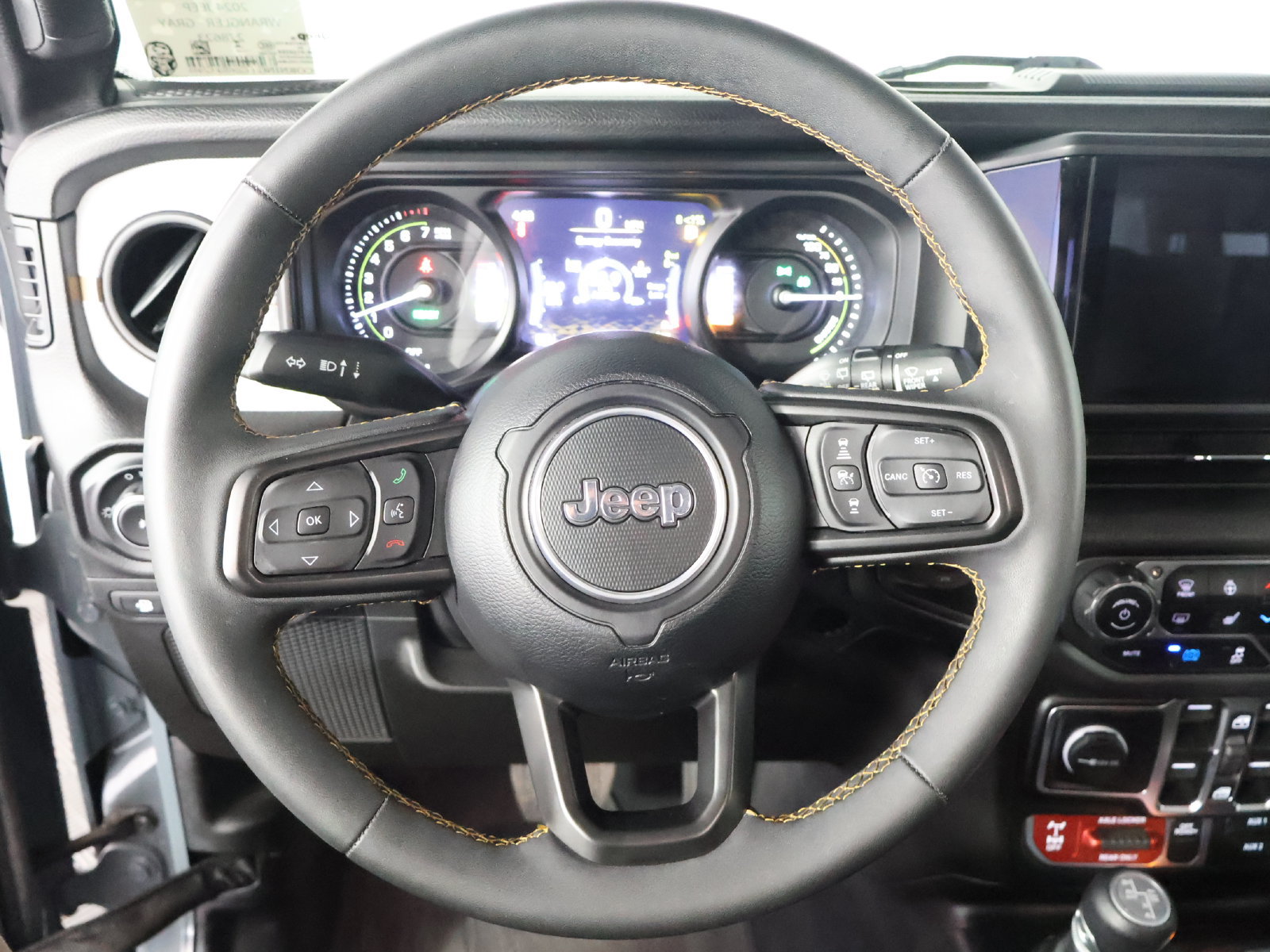 Used 2024 Jeep Wrangler Unlimited AWD/4WD image 32