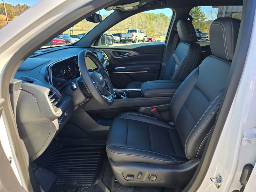 New 2026 Chevrolet Traverse LT image 4