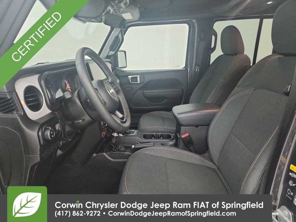 Certified 2025 Jeep Gladiator Sport AWD/4WD image 19