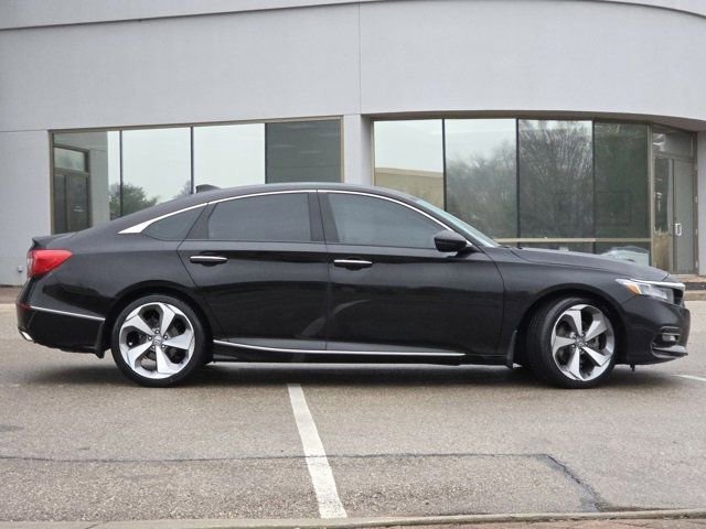 Used 2018 Honda Accord Touring image 27