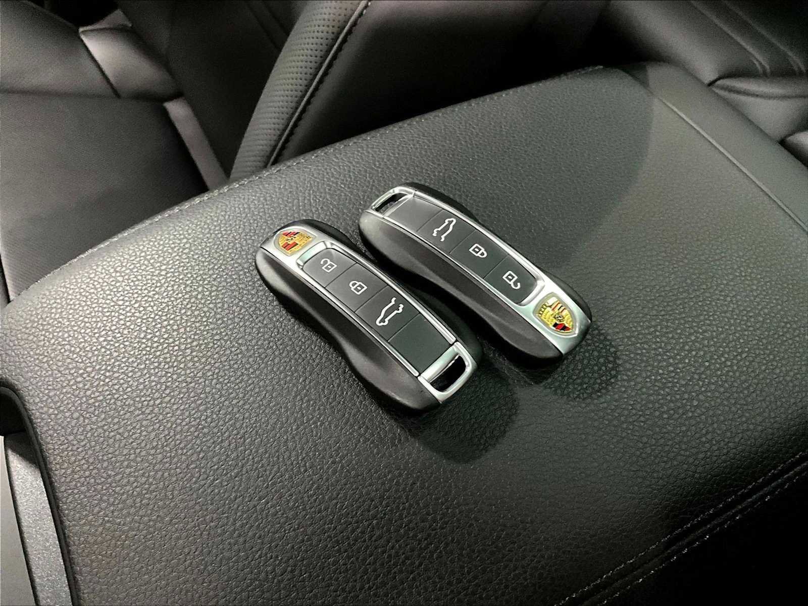 New 2026 Porsche Cayenne image 37