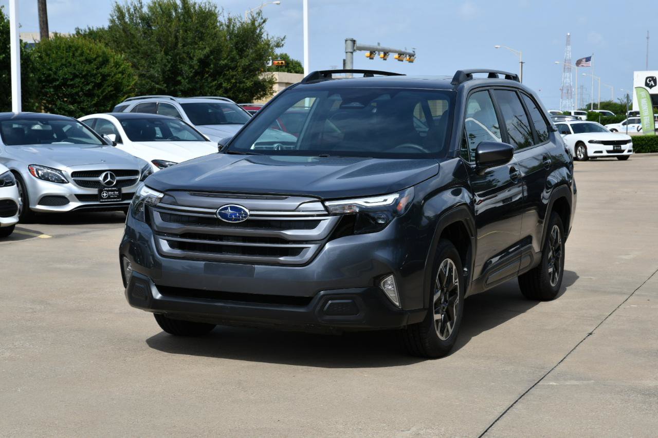 Used 2026 Subaru Forester Premium AWD/4WD image 2