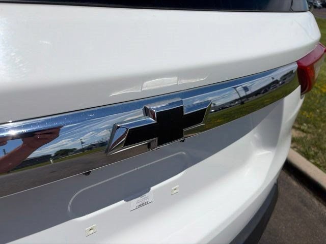 Used 2021 Chevrolet Traverse LS AWD/4WD image 48