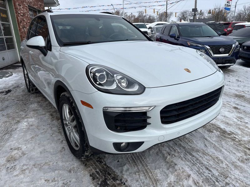 Used 2016 Porsche Cayenne image 2