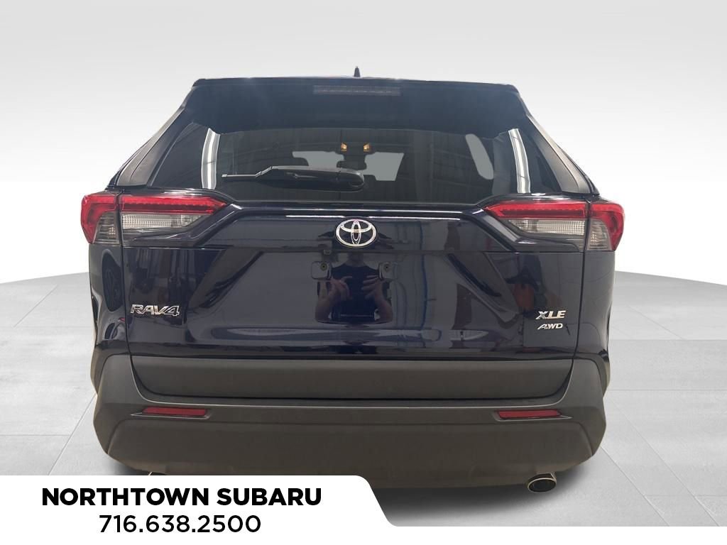 Used 2020 Toyota RAV4 XLE w/ Carpet Mat Package AWD/4WD image 30