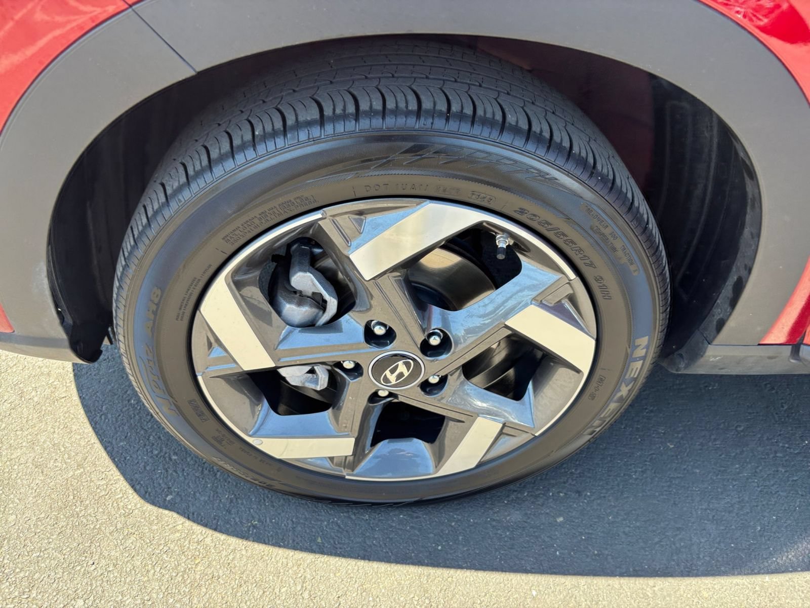 Used 2025 Hyundai Venue SEL FWD image 30