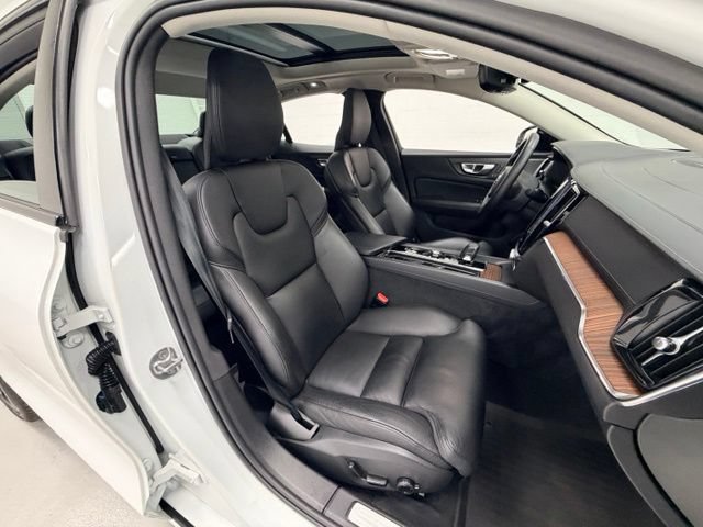 Used 2024 Volvo S60 B5 Ultimate AWD/4WD image 29