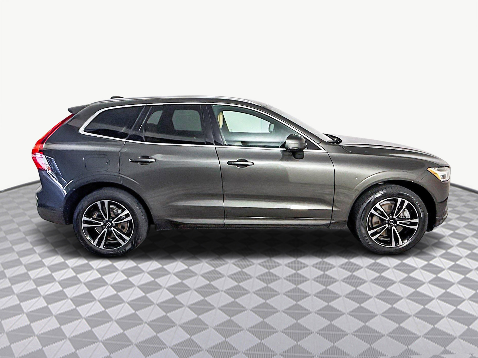 Used 2020 Volvo XC60 T6 Momentum image 11