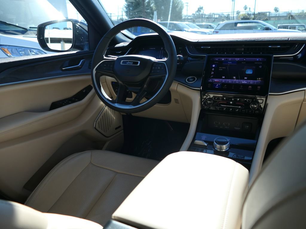 Used 2022 Jeep Grand Cherokee Limited 4xe w/ Luxury Tech Group II image 22