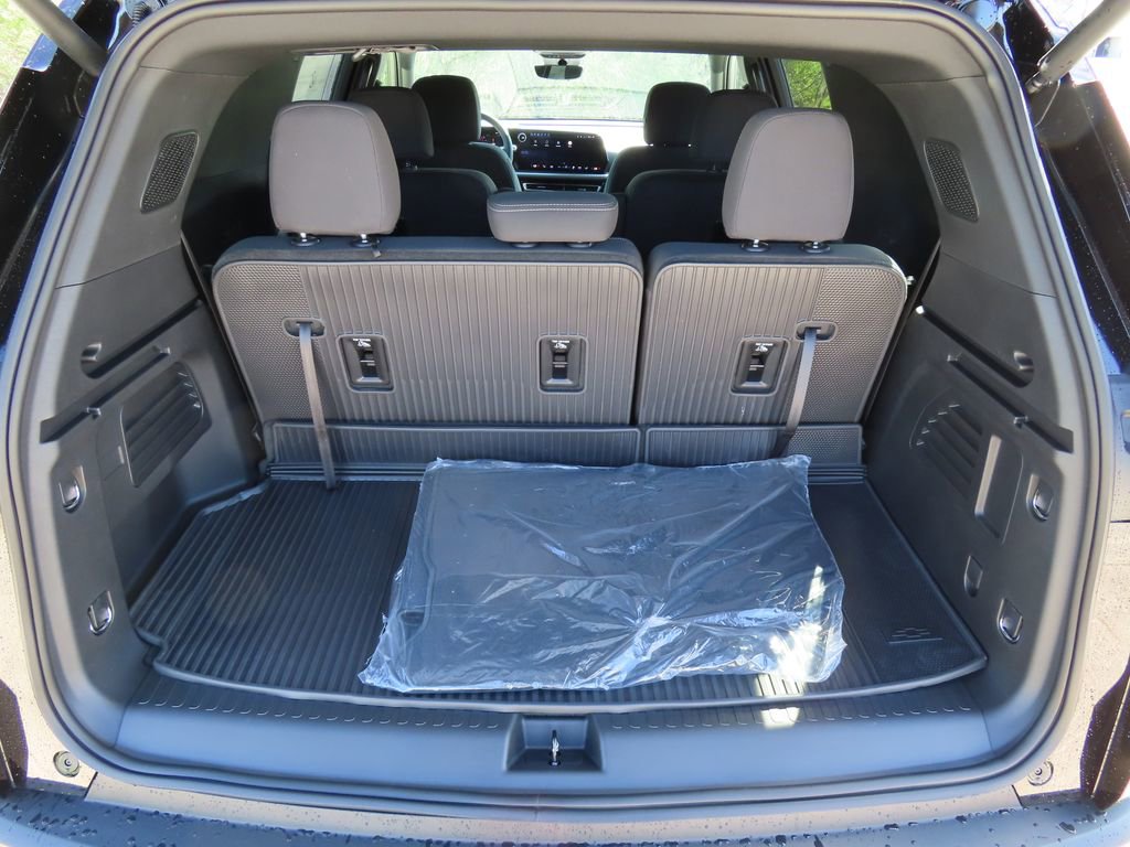 New 2026 Chevrolet Traverse LT AWD/4WD image 18