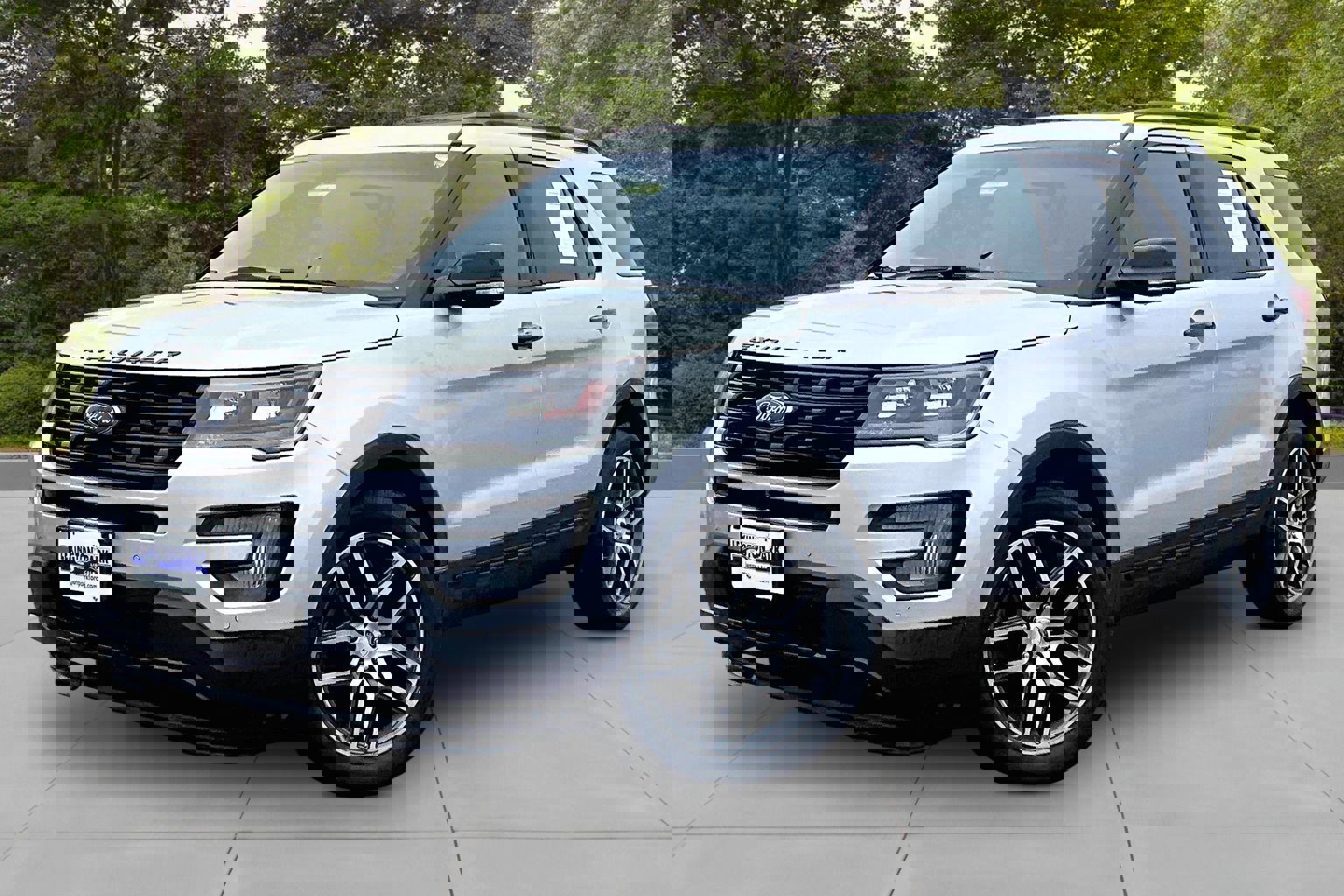 Used 2016 Ford Explorer Sport w/ Equipment Group 401A image 3