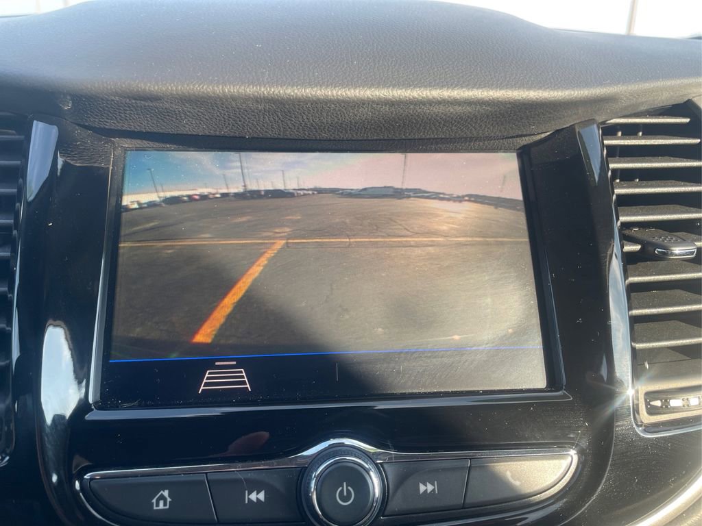 Used 2022 Chevrolet Trax LT w/ LT Convenience Package image 34