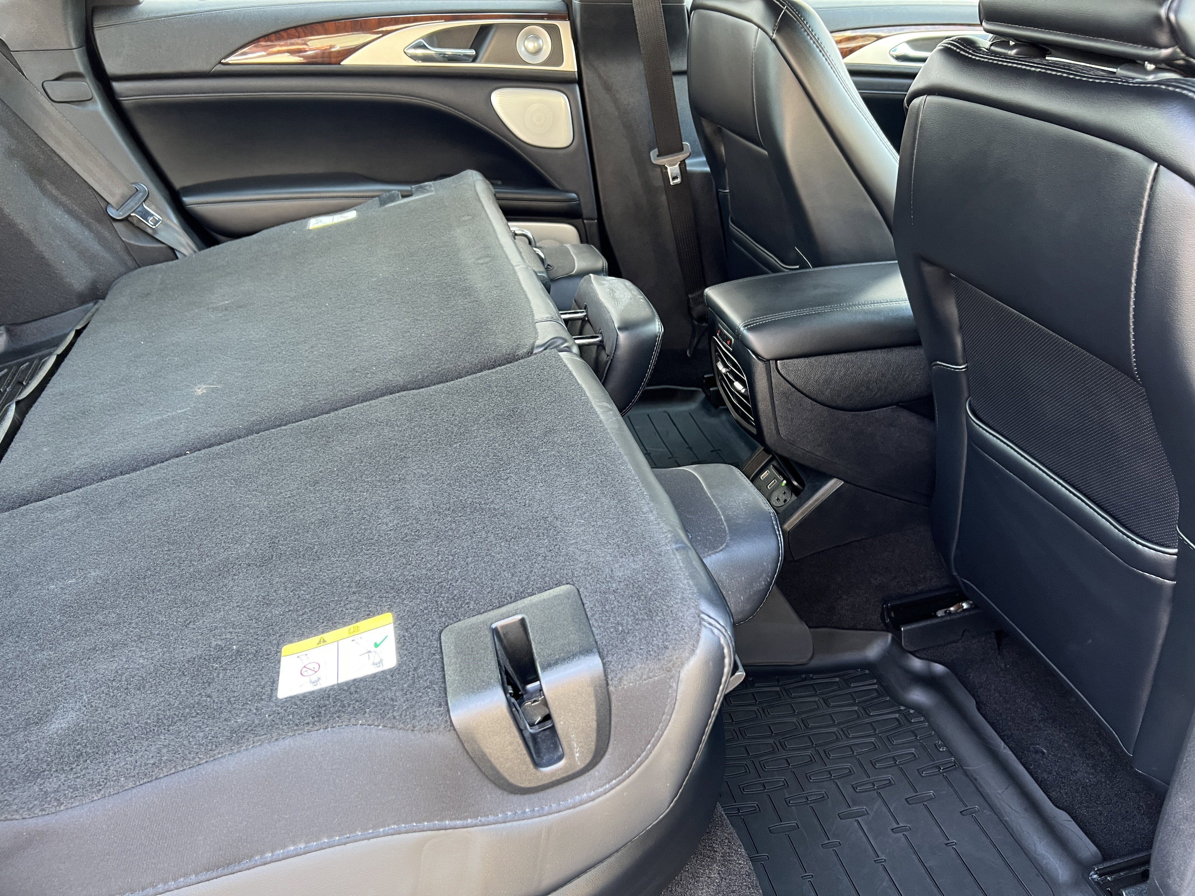 Used 2020 Lincoln MKZ Reserve w/ Luxury Package FWD image 23