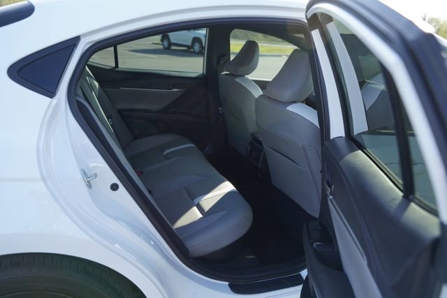 Used 2025 Toyota Camry SE w/ Multimedia Upgrade Package image 22