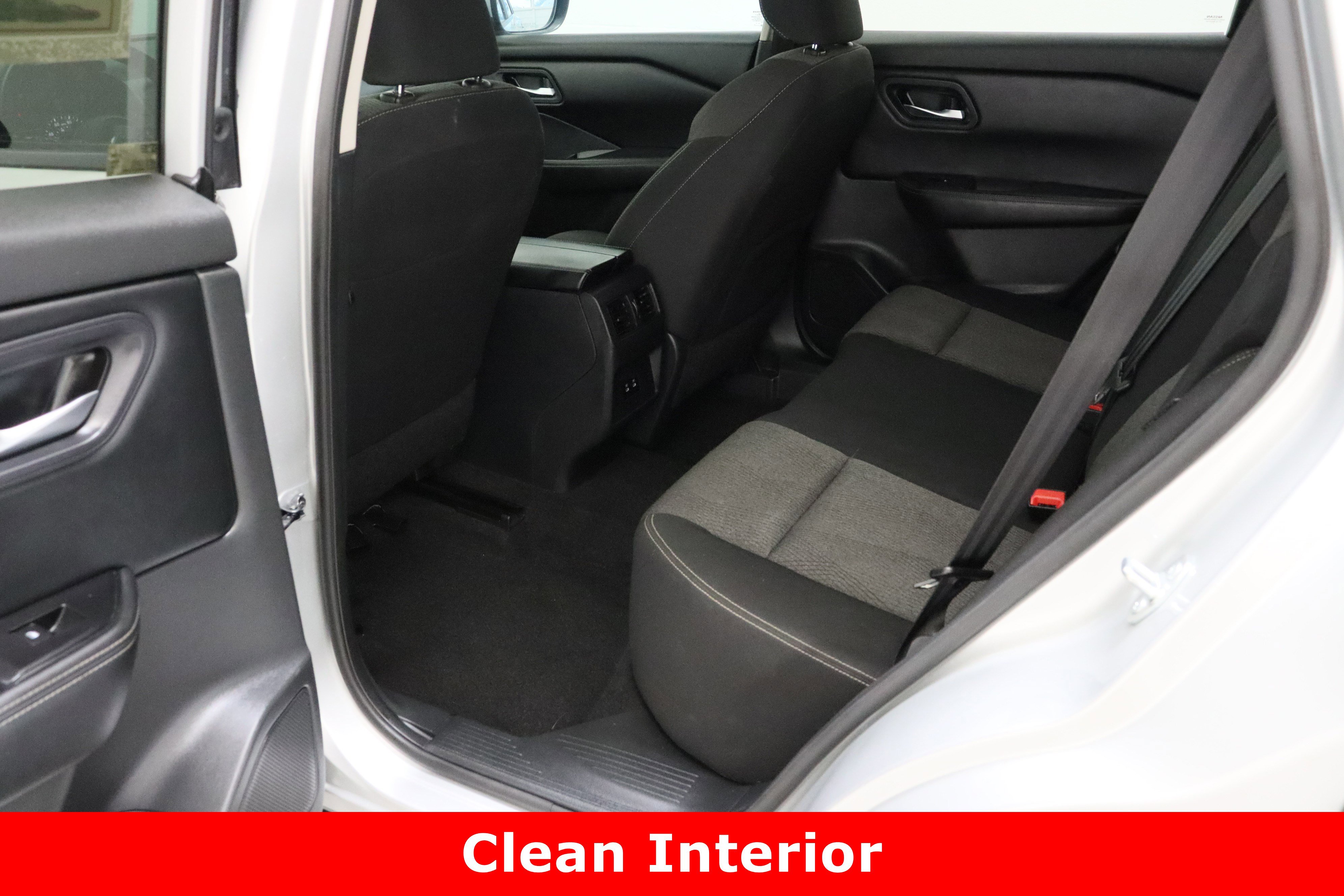 Used 2024 Nissan Rogue SV image 27