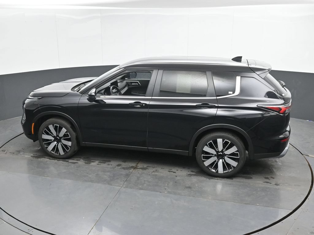Used 2025 Mitsubishi Outlander SE AWD/4WD image 38