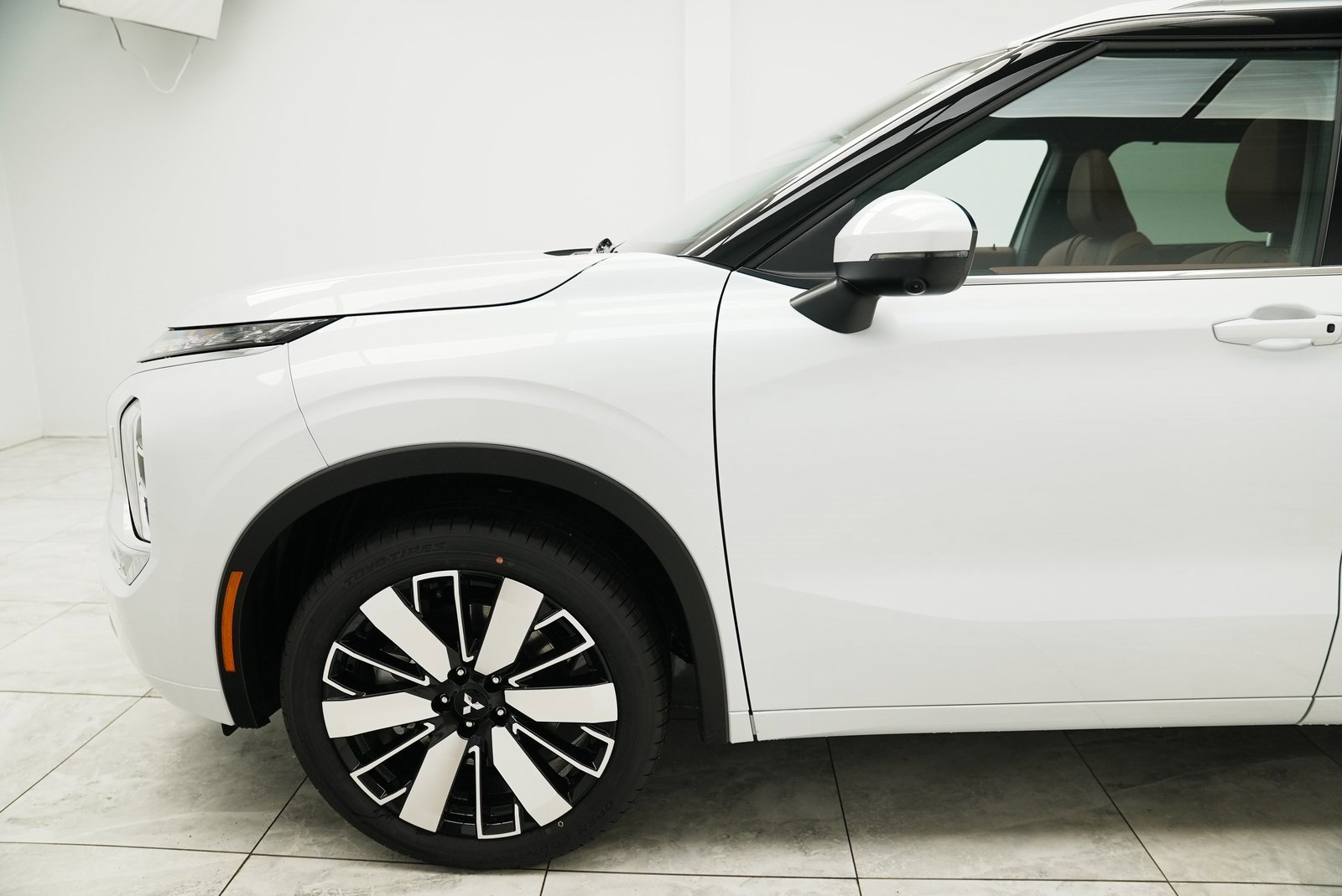 New 2025 Mitsubishi Outlander SEL image 13
