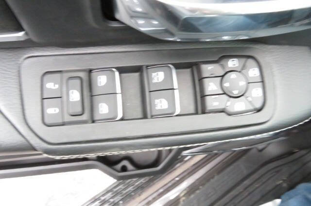 New 2026 RAM 3500 Laramie AWD/4WD image 15