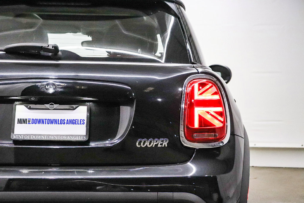 Used 2023 MINI Cooper 2-Door Hardtop FWD image 12