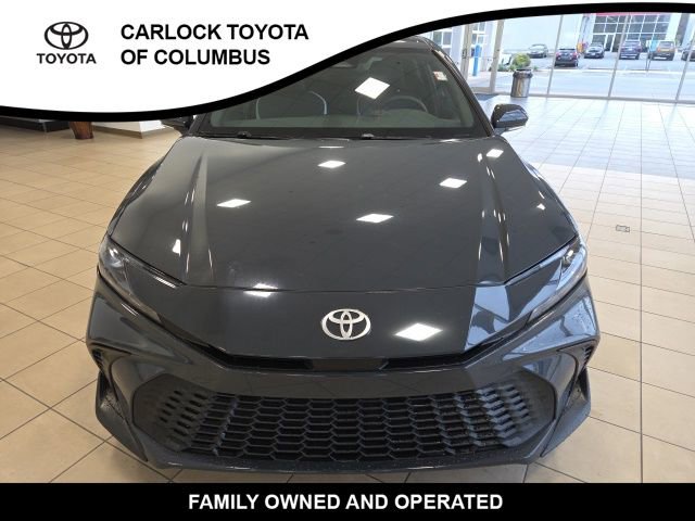Used 2025 Toyota Camry SE w/ Convenience Package image 4