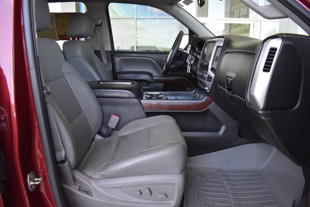 Used 2015 GMC Sierra 1500 SLT w/ Driver Alert Package AWD/4WD image 4