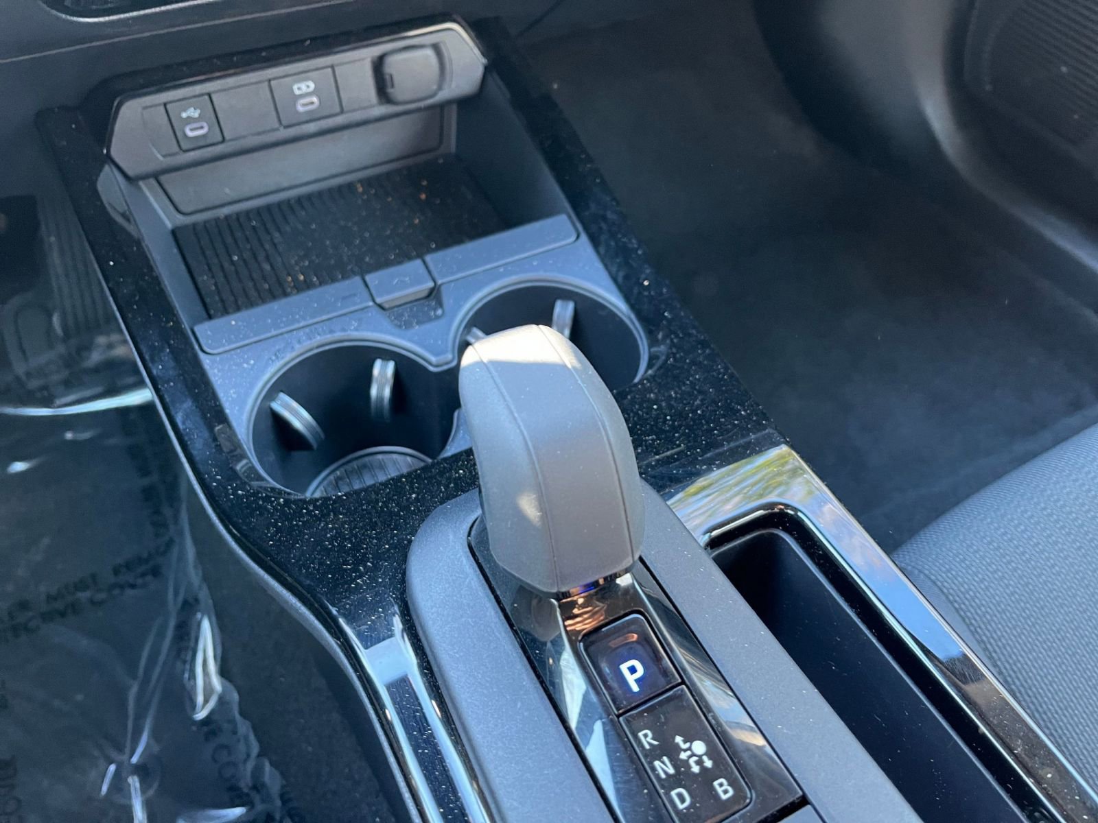 Used 2025 Toyota Prius LE image 35