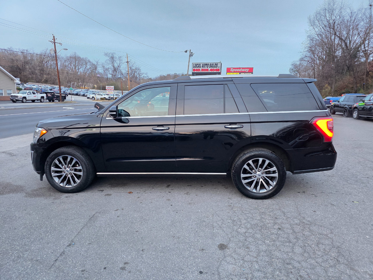 Used 2018 Ford Expedition Limited image 8