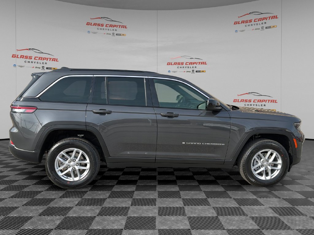 New 2026 Jeep Grand Cherokee Laredo X AWD/4WD image 8