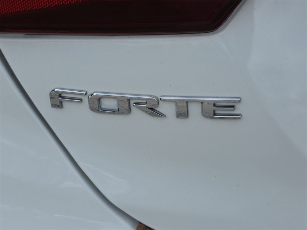 Used 2021 Kia Forte GT-Line image 13