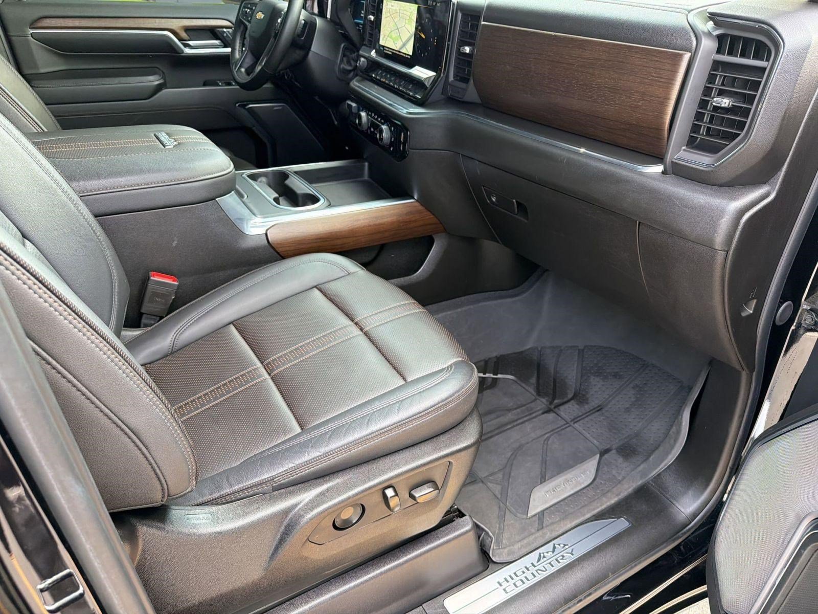 Certified 2024 Chevrolet Silverado 2500 High Country w/ Technology Package AWD/4WD image 30