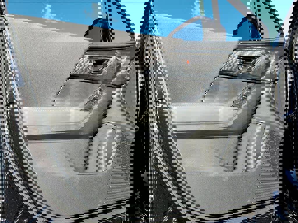 Certified 2025 Subaru Crosstrek 2.0i Premium image 23