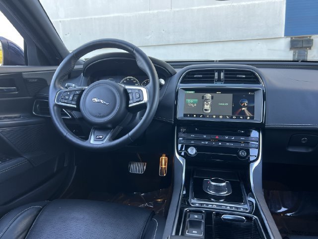 Used 2019 Jaguar XE S RWD image 16