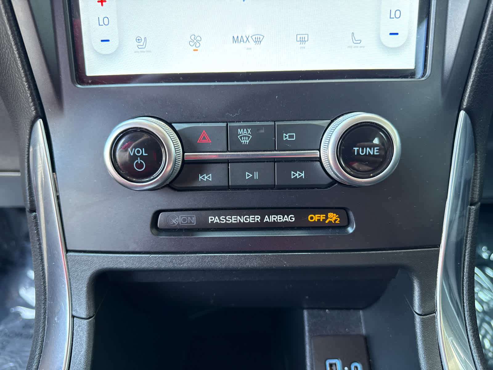 Certified 2024 Ford Edge Titanium image 15