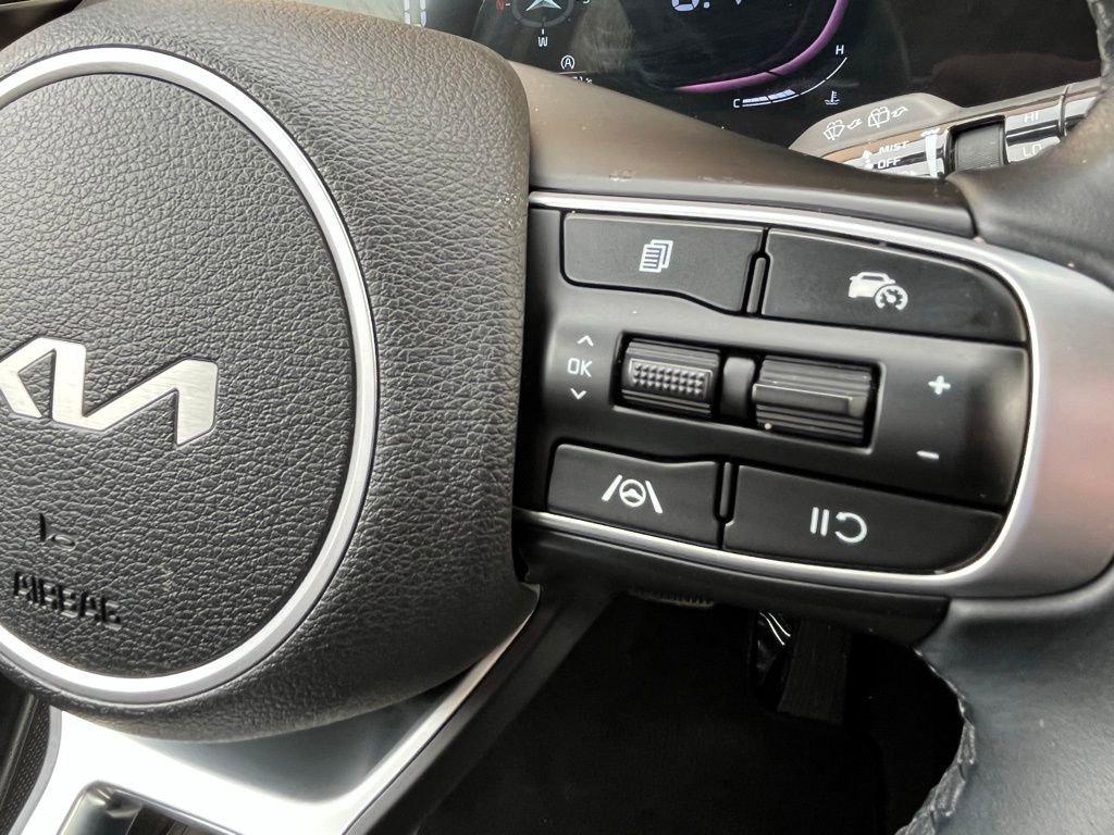 Used 2023 Kia Sportage EX image 27