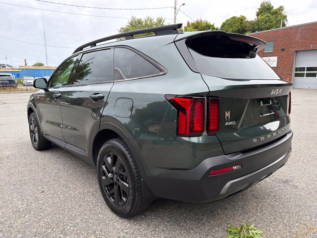 Certified 2022 Kia Sorento S AWD/4WD image 4