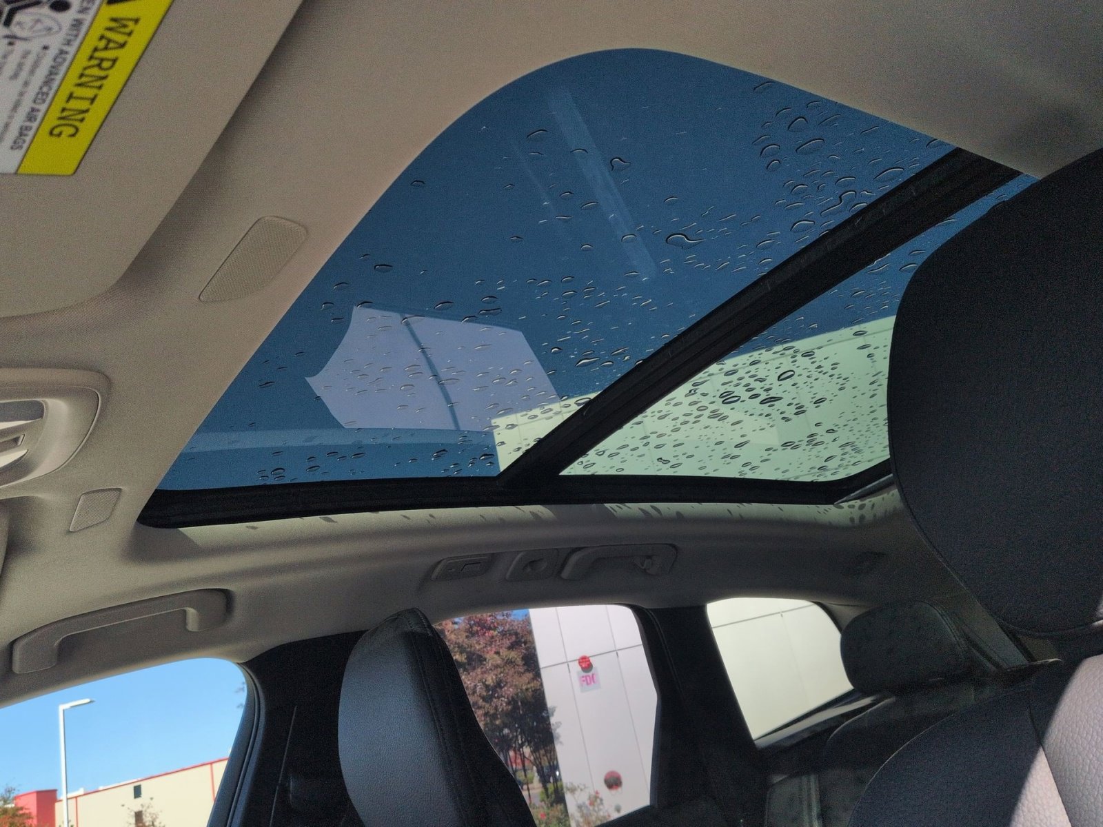 Certified 2025 Volvo XC60 B5 Plus image 24