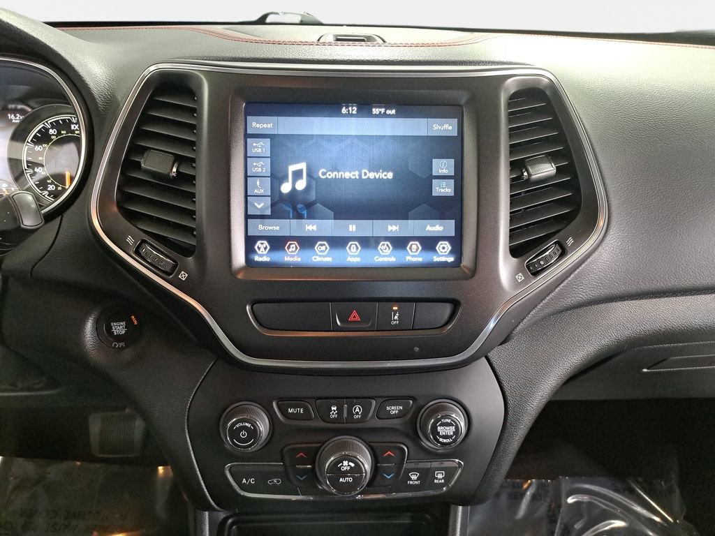 Certified 2022 Jeep Cherokee Trailhawk w/ Comfort/Convenience Group AWD/4WD image 22