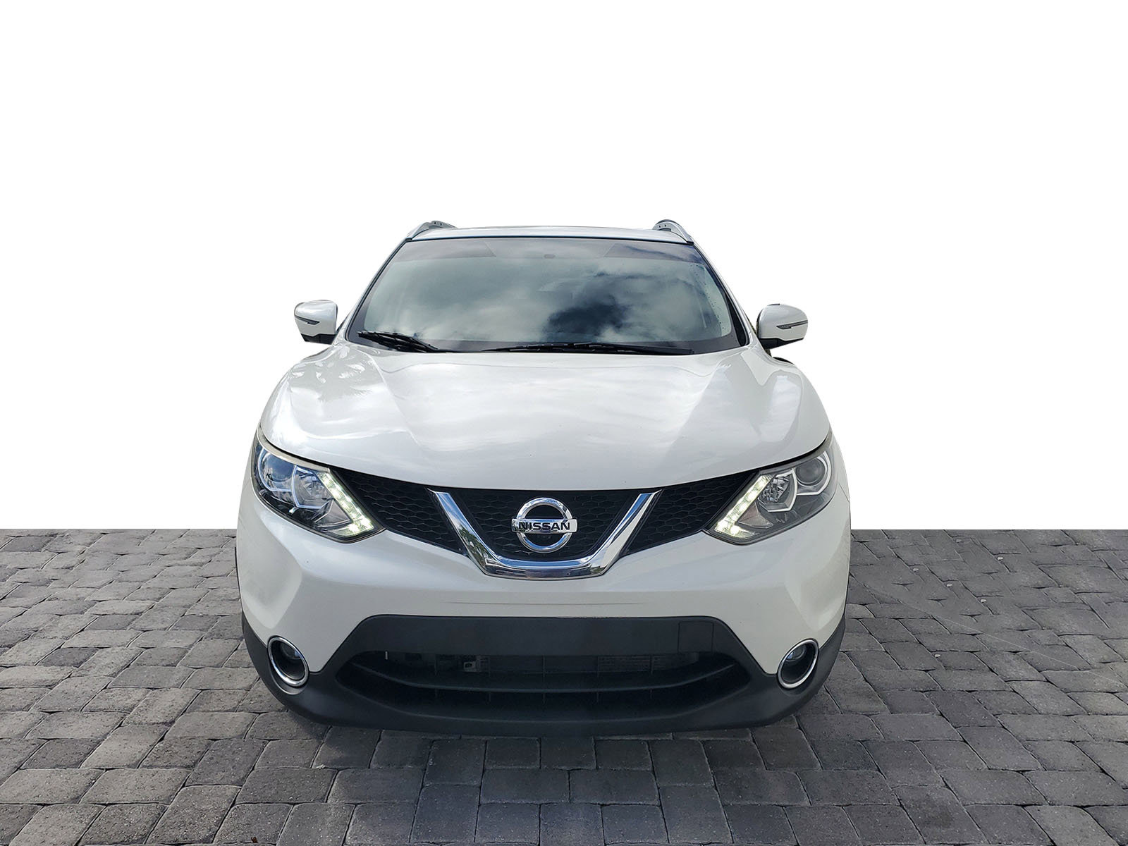 Used 2017 Nissan Rogue Sport SV w/ SV Premium Package image 2