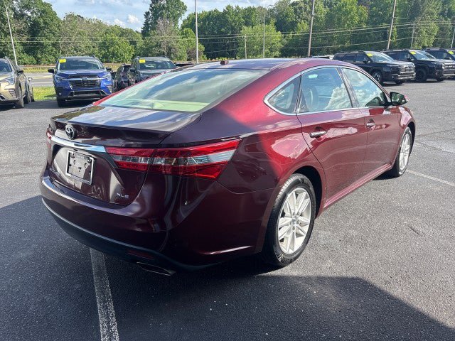Used 2015 Toyota Avalon XLE FWD image 3